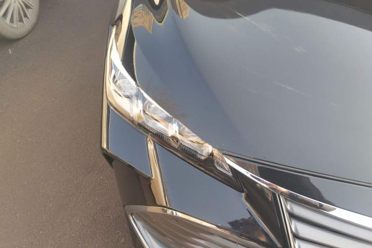 Used Toyota Avalon 2019 2.5L Touring Premium Version China VI Standard Right Front Headlight