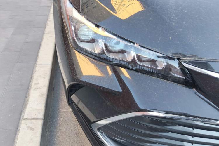 Used Toyota Avalon 2019 2.0L Luxury Edition China VI Standard Right Front Headlight
