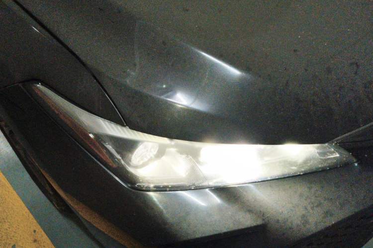 Used Toyota Avalon 2019 Dual-Engine 2.5L Luxury Edition China VI Standard Right Front Headlight