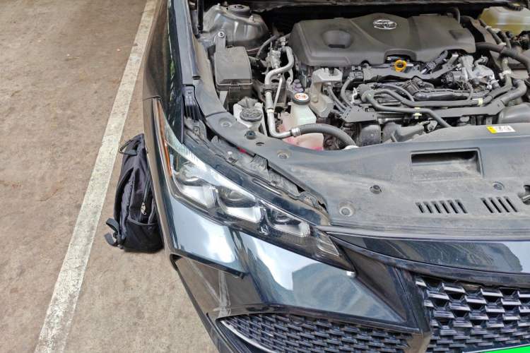 Used Toyota Avalon 2019 Dual-Engine 2.5L Luxury Edition China VI Standard Right Front Headlight