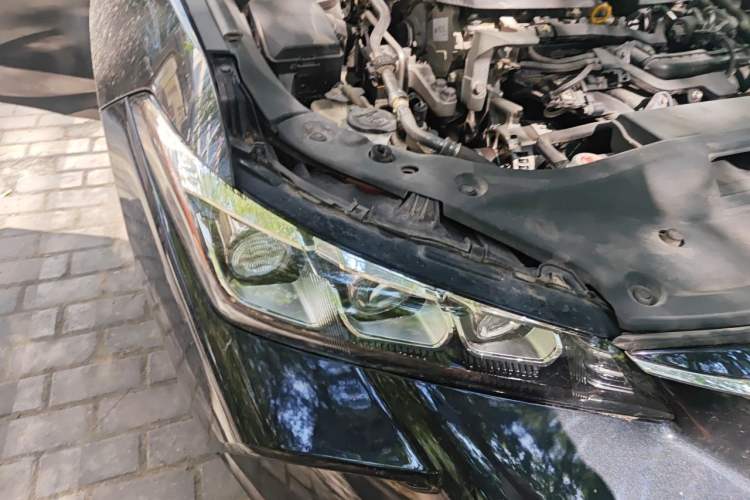 Used Toyota Avalon 2019 2.0L Luxury Edition China VI Standard Right Front Headlight