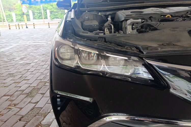 Used Toyota Avalon 2019 2.5L Ambition Version China VI Standard Right Front Headlight