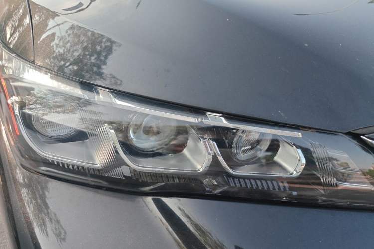 Used Toyota Avalon 2019 2.0L XLE Premium Edition China VI Right Front Headlight