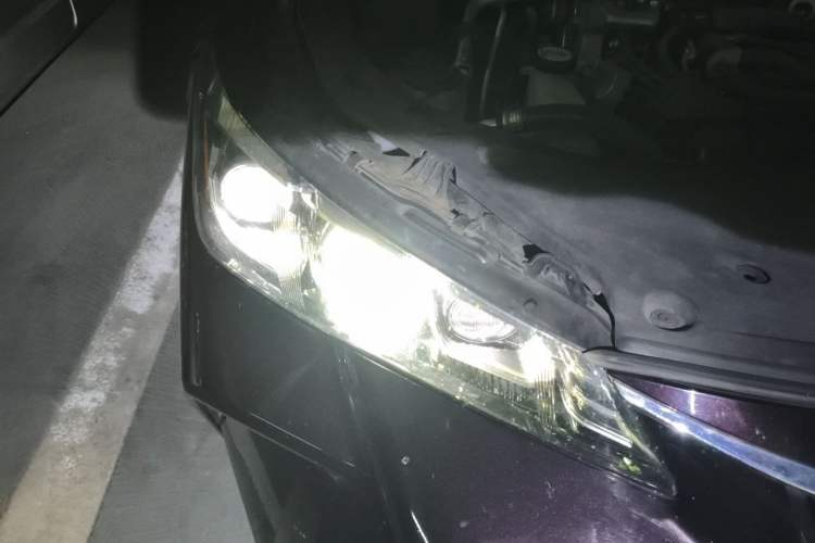 Used Toyota Avalon 2019 Dual-Engine 2.5L Luxury Edition China VI Standard Right Front Headlight