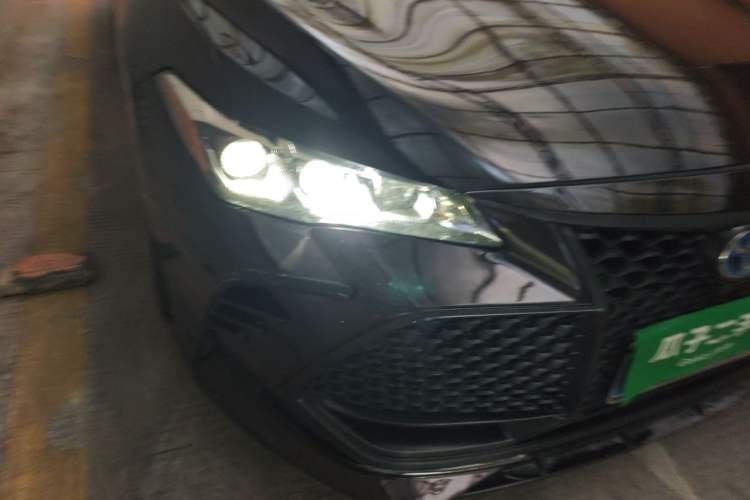 Used Toyota Avalon 2019 Dual-Engine 2.5L Luxury Edition China VI Standard Right Front Headlight