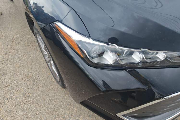 Used Toyota Avalon 2019 2.0L Luxury Edition China VI Standard Right Front Headlight