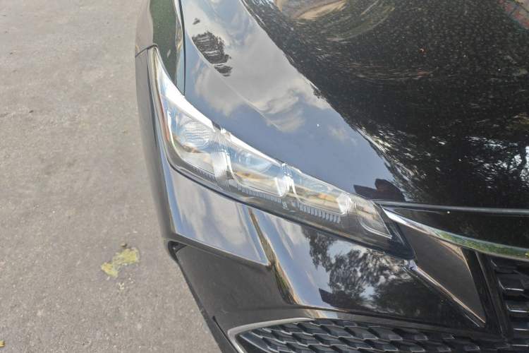 Used Toyota Avalon 2019 Dual-Engine 2.5L Luxury Edition China VI Standard Right Front Headlight