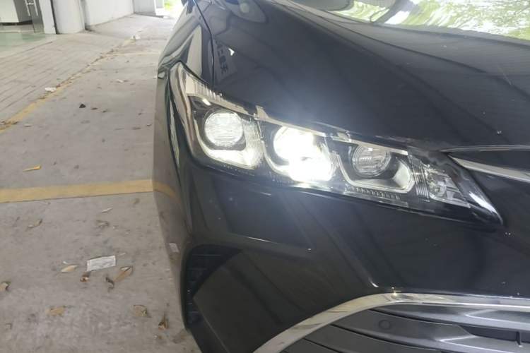 Used Toyota Avalon 2019 2.5L Touring Premium Version China V Standard Right Front Headlight