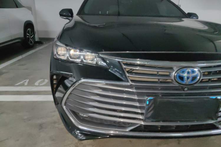 Used Toyota Avalon 2019 Dual-Engine 2.5L XLE Prestige Version China VI Standard Right Front Headlight