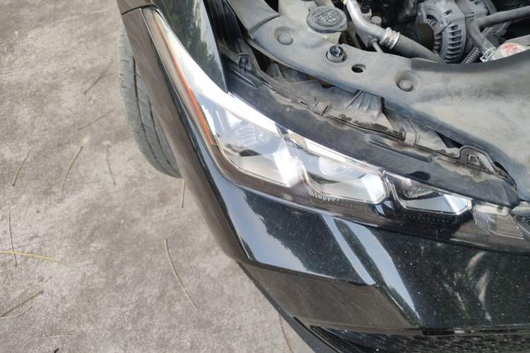 Used Toyota Avalon 2019 2.0L Luxury Edition China VI Standard Right Front Headlight