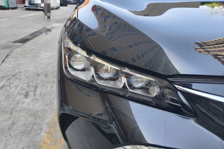 Used Toyota Avalon 2019 2.0L Ambition Edition China VI Right Front Headlight