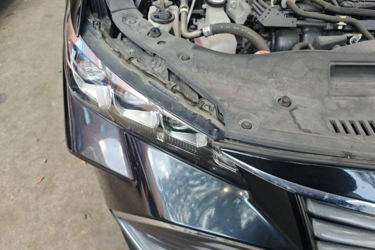 Used Toyota Avalon 2019 Dual-Engine 2.5L Luxury Edition China VI Standard Right Front Headlight