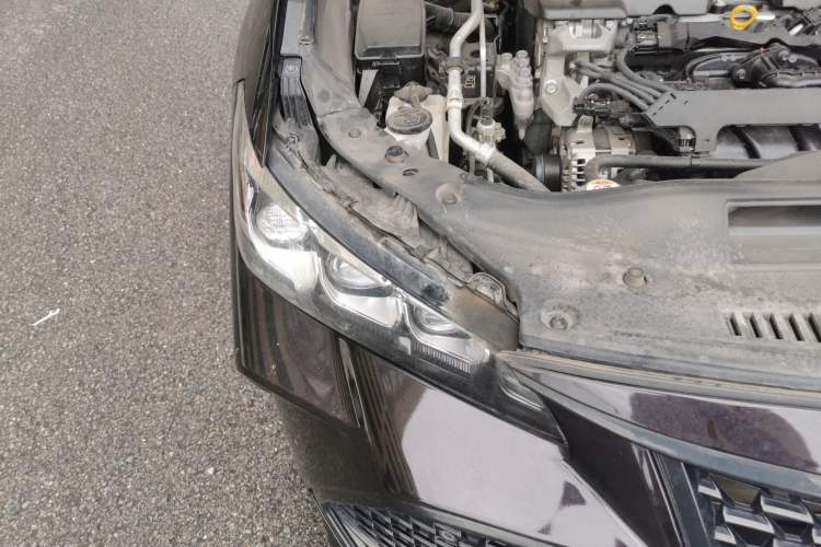 Used Toyota Avalon 2019 2.5L Touring Premium Version China VI Standard Right Front Headlight