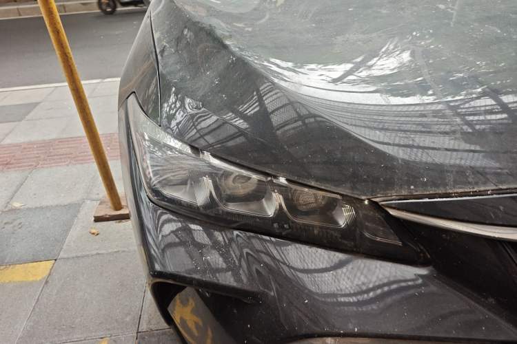 Used Toyota Avalon 2019 2.0L XLE Premium Edition China VI Right Front Headlight