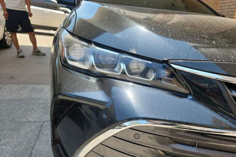 Used Toyota Avalon 2019 Dual-Engine 2.5L Luxury Edition China VI Standard Right Front Headlight