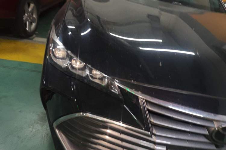 Used Toyota Avalon 2019 2.0L XLE Premium Edition China VI Right Front Headlight