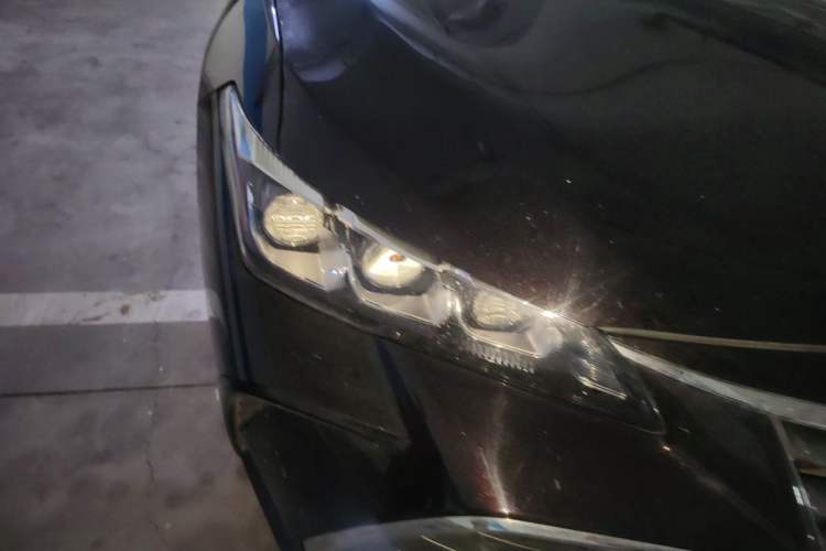Used Toyota Avalon 2019 2.0L XLE Premium Edition China VI Right Front Headlight