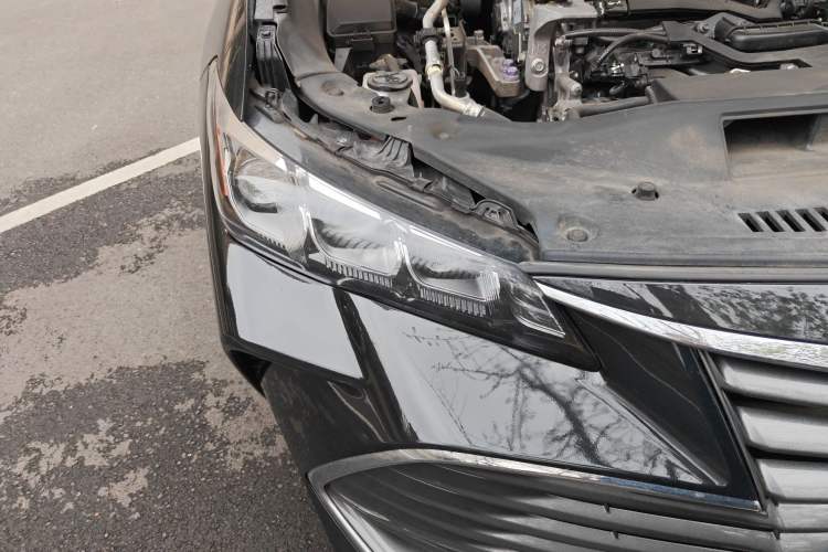 Used Toyota Avalon 2019 2.0L Luxury Edition China VI Standard Right Front Headlight