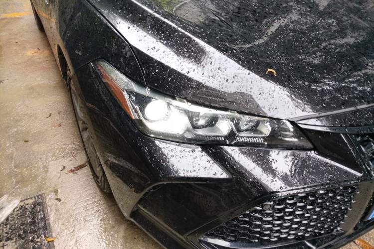 Used Toyota Avalon 2019 Dual-Engine 2.5L Luxury Edition China VI Standard Right Front Headlight