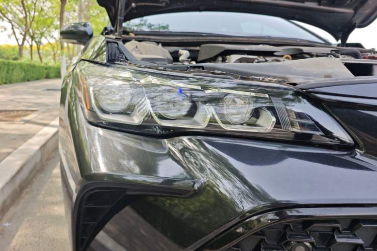 Used Toyota Avalon 2019 2.0L XLE Premium Edition China VI Right Front Headlight