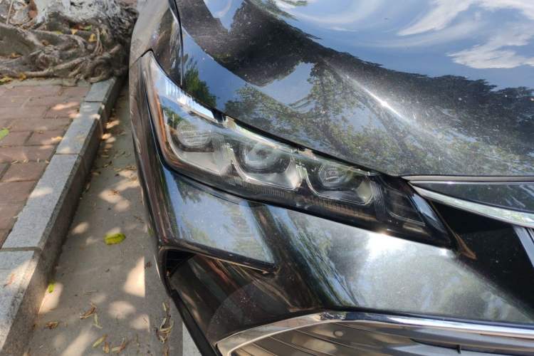 Used Toyota Avalon 2019 2.0L XLE Premium Edition China VI Right Front Headlight