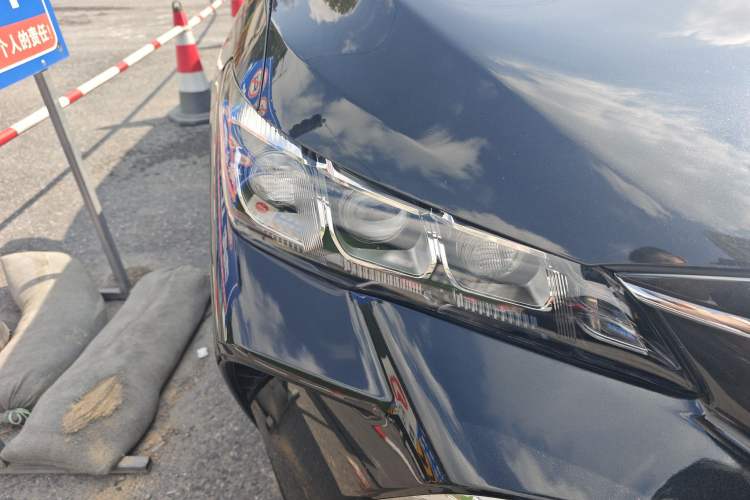 Used Toyota Avalon 2019 2.5L Touring Premium Version China V Standard Right Front Headlight