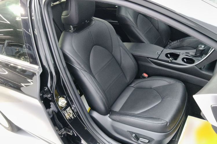 Used Toyota Avalon 2019 Dual-Engine 2.5L Luxury Edition China VI Standard Right Front Seat