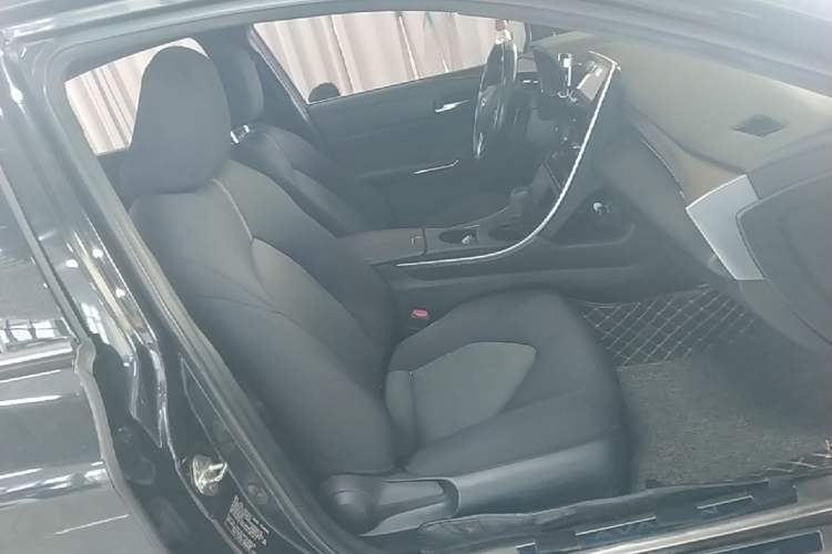 Used Toyota Avalon 2019 2.5L Ambition Version China VI Standard Right Front Seat