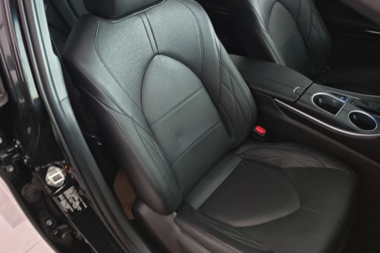 Used Toyota Avalon 2019 Dual-Engine 2.5L XLE Prestige Version China VI Standard Right Front Seat