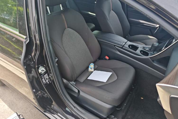 Used Toyota Avalon 2019 2.0L Ambition Edition China VI Right Front Seat
