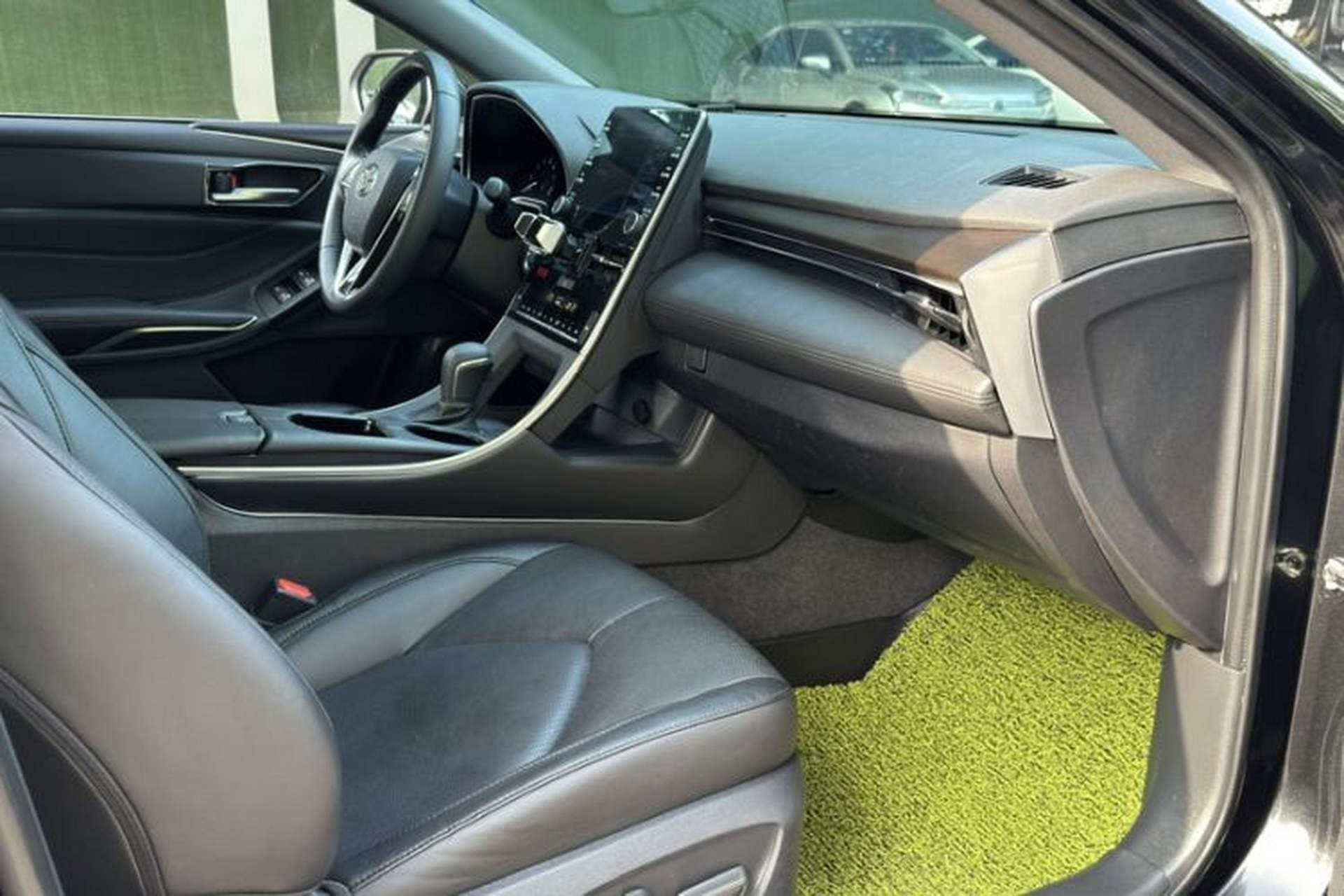 Used Toyota Avalon 2019 2.0L Luxury Edition China VI Standard Right Front Seat