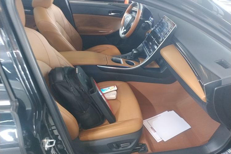 Used Toyota Avalon 2019 Dual-Engine 2.5L XLE Prestige Version China VI Standard Right Front Seat