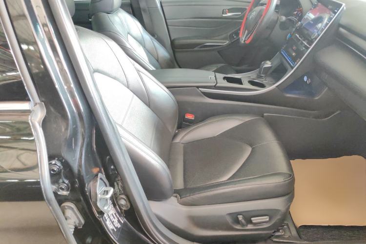 Used Toyota Avalon 2019 2.0L Luxury Edition China VI Standard Right Front Seat