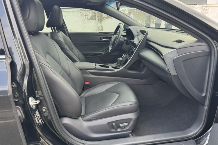 Used Toyota Avalon 2019 2.0L Luxury Edition China VI Standard Right Front Seat