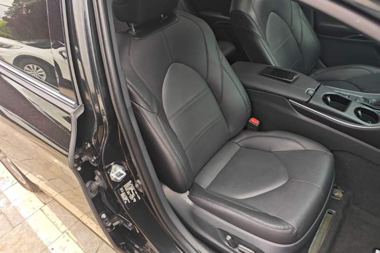 Used Toyota Avalon 2019 2.0L Luxury Edition China VI Standard Right Front Seat