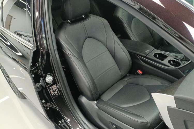 Used Toyota Avalon 2019 2.0L XLE Premium Edition China VI Right Front Seat