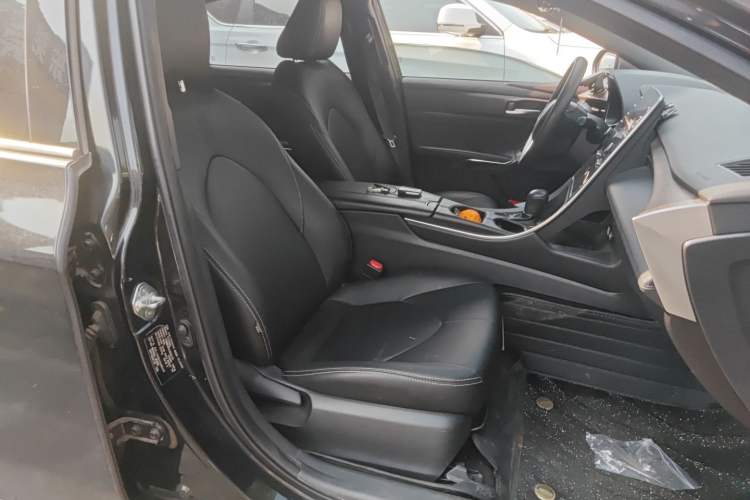Used Toyota Avalon 2019 2.0L Ambition Edition China VI Right Front Seat