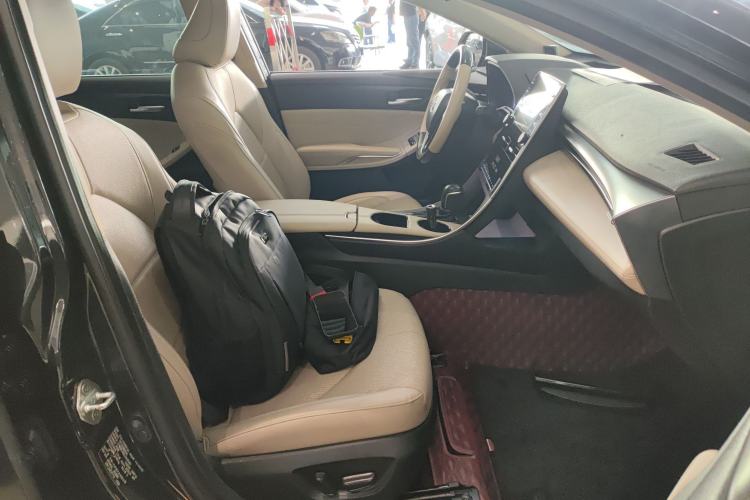 Used Toyota Avalon 2019 Dual-Engine 2.5L Luxury Edition China VI Standard Right Front Seat
