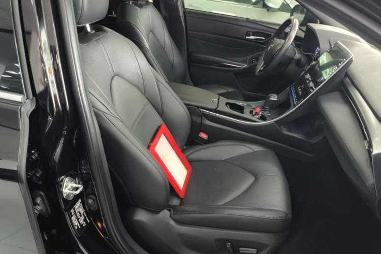 Used Toyota Avalon 2019 Dual-Engine 2.5L Luxury Edition China VI Standard Right Front Seat