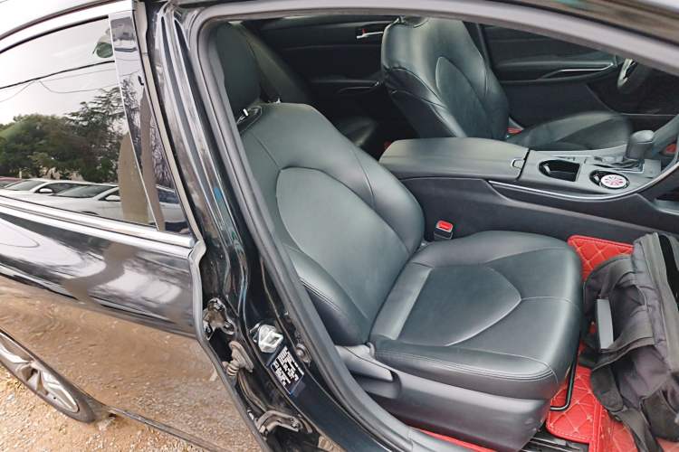 Used Toyota Avalon 2019 2.0L Ambition Edition China VI Right Front Seat
