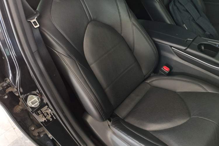 Used Toyota Avalon 2019 Dual-Engine 2.5L Luxury Edition China VI Standard Right Front Seat