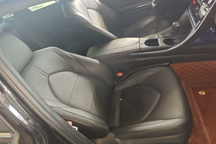 Used Toyota Avalon 2019 Dual-Engine 2.5L Luxury Edition China VI Standard Right Front Seat