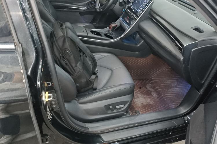 Used Toyota Avalon 2019 2.0L Luxury Edition China VI Standard Right Front Seat