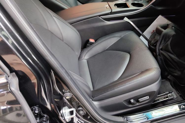Used Toyota Avalon 2019 2.0L Luxury Edition China VI Standard Right Front Seat
