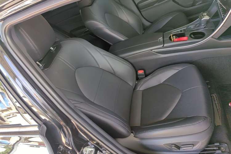 Used Toyota Avalon 2019 Dual-Engine 2.5L Luxury Edition China VI Standard Right Front Seat