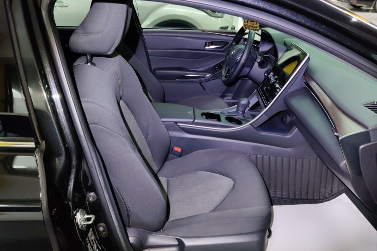 Used Toyota Avalon 2019 2.0L Ambition Edition China VI Right Front Seat