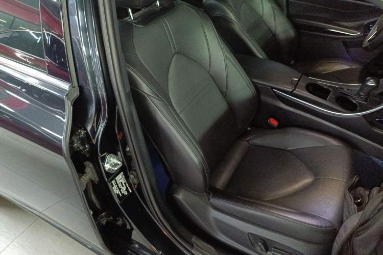 Used Toyota Avalon 2019 2.0L Luxury Edition China VI Standard Right Front Seat
