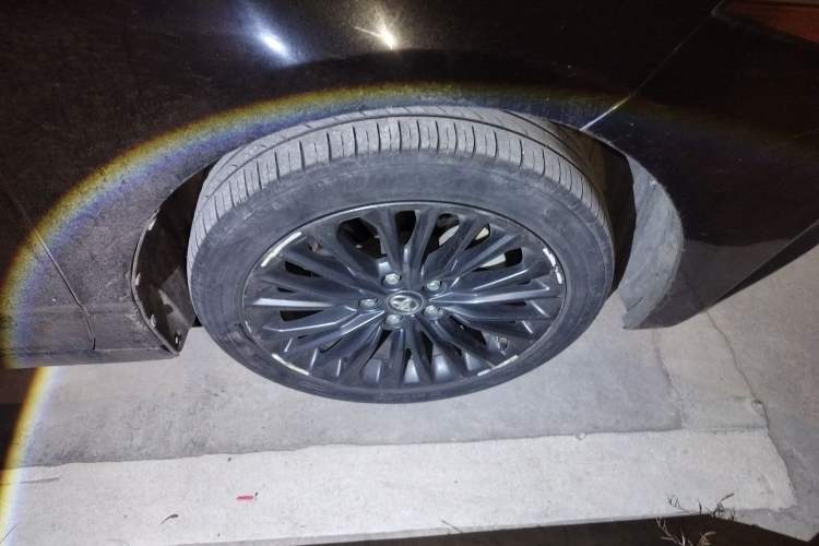 Used Toyota Avalon 2019 2.0L XLE Premium Edition China VI Right Front Wheel Hub