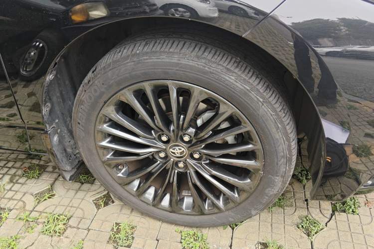 Used Toyota Avalon 2019 2.0L XLE Premium Edition China VI Right Front Wheel Hub