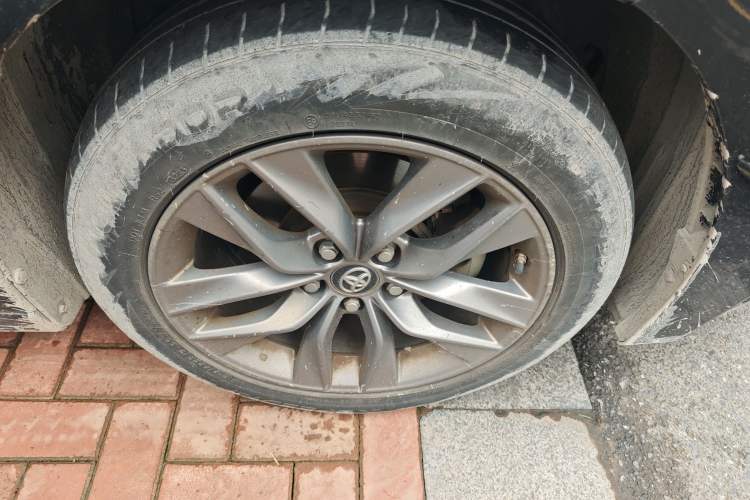 Used Toyota Avalon 2019 2.0L Luxury Edition China VI Standard Right Front Wheel Hub